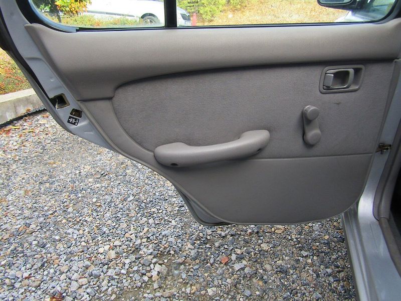Nissan Micra (2000) 1.0 NCVT CZ PŮVOD - fotka 20 z 31