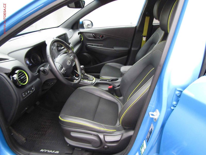 Hyundai Kona (2020) 1.6 T-GDi, 1.maj,ČR, AT - fotka 9 z 21
