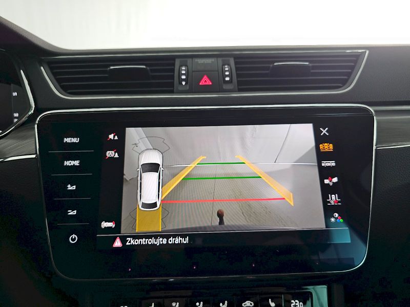 Škoda Superb (2023) 2.0TDi 147kW 4X4 SCOUT BUSINES - fotka 21 z 33
