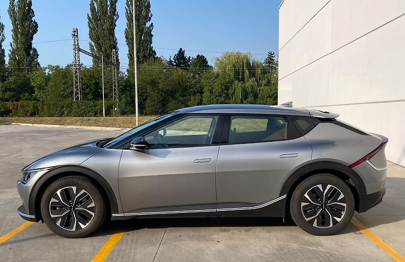 Kia EV6 (2023) 58 kWh, 2023 - fotka 3 z 26