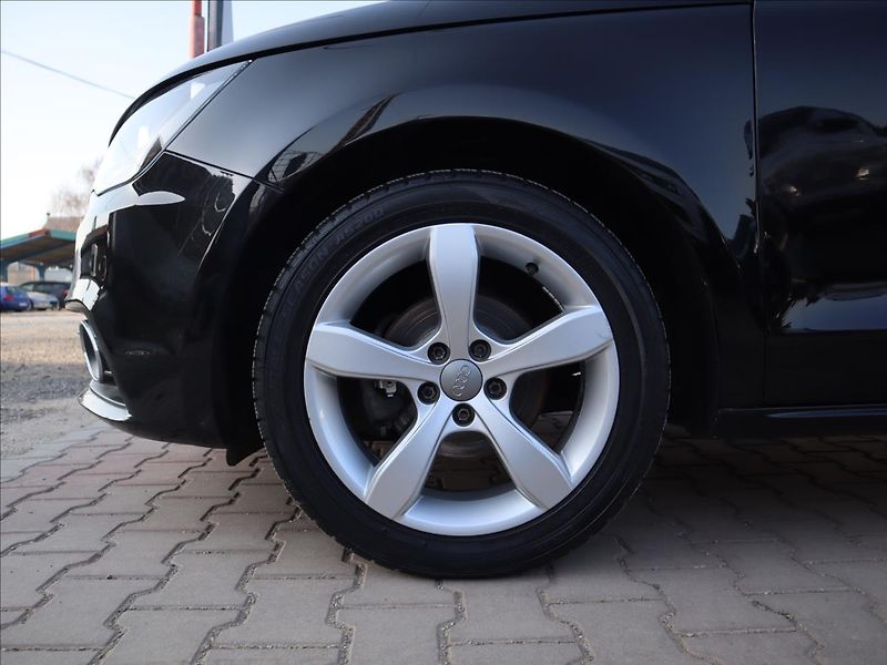 Audi A1 1,2 TSi MMI Výhřivané sedadla - fotka 25 z 26