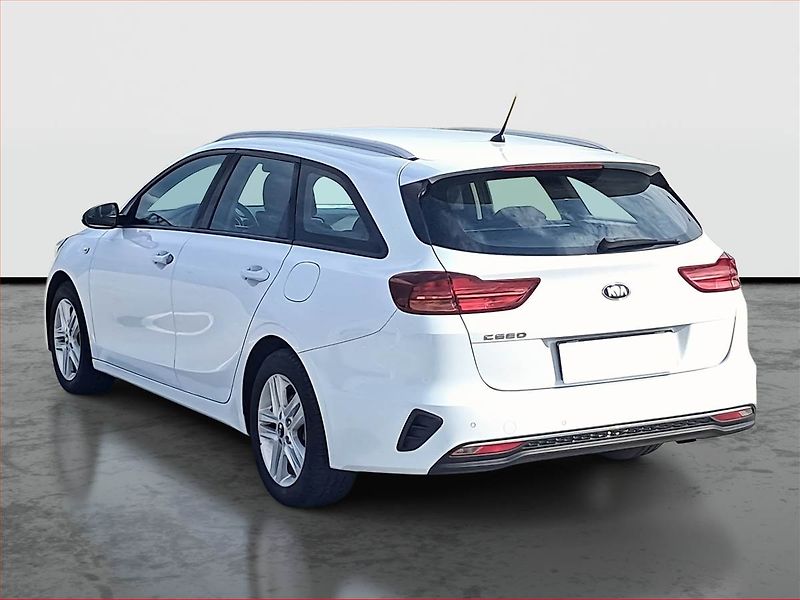 Kia Ceed (2021) 1.6 CRDi MHEV, Serv.kniha - fotka 4 z 17