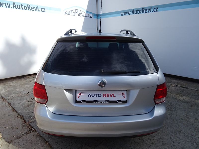 Volkswagen Golf (2009) 1.9TDi,77kW,S.kniha - fotka 21 z 22