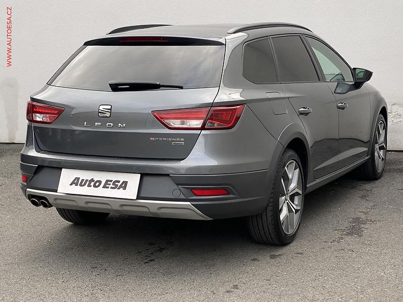 Seat Leon (2015) 2.0 TDi, X-Perience, AT - fotka 4 z 17