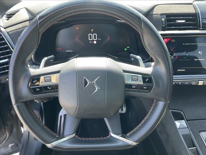 DS Automobiles DS7 Crossback 2,0 BHDi 130kw Grand Chic - fotka 17 z 41