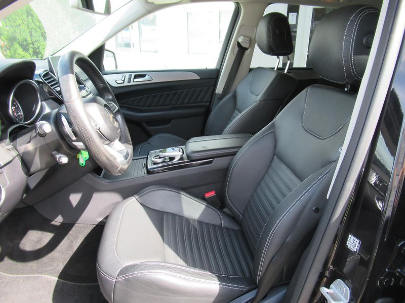 Mercedes-Benz GLE (2015) 350Cdi AMG paket - fotka 14 z 16