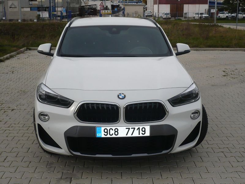 BMW X2 (2019) - fotka 2 z 16
