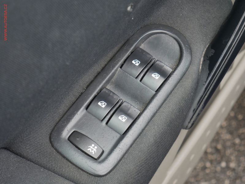 Renault Mégane (2004) 1.4 16V, STK4/28 - fotka 16 z 17