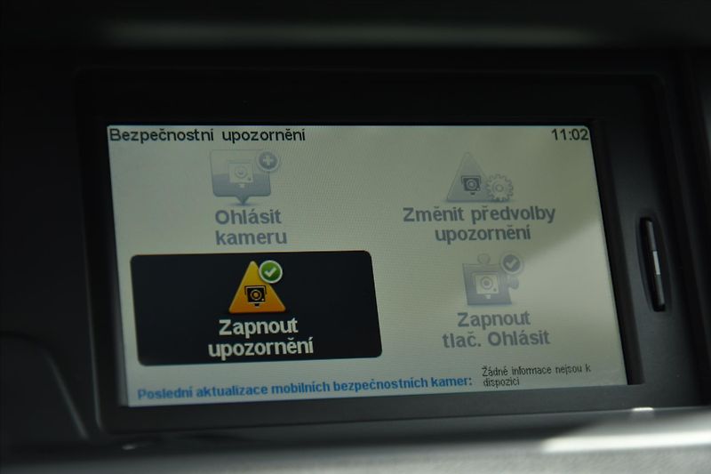 Renault Scénic 1.2 TCe 97kW LIMITED 7-MÍST ČR - fotka 25 z 28
