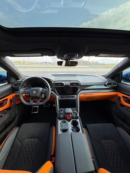 Lamborghini Urus 4.0 /490kW - fotka 7 z 13