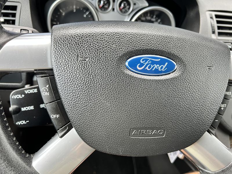 Ford C-MAX GHIA 2.0TDCi AUTOMAT TEMPOMAT - fotka 15 z 41