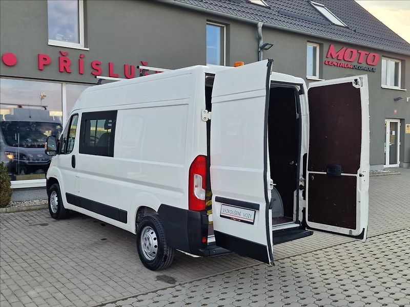 Citroën Jumper 2.2HDI L2H2 6-míst,ČR,1.Maj. - fotka 35 z 45