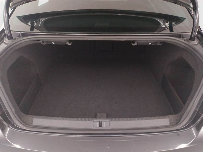 Volkswagen Passat (2011) Comfortline 1.8 TSI, po STK - fotka 14 z 18