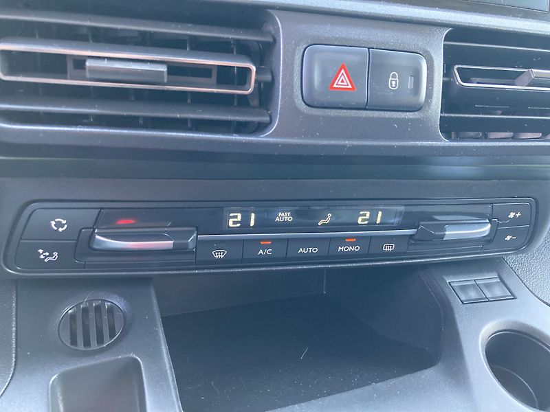 Citroën Berlingo XTR XL 1.5 BlueHDi 96 kW - fotka 18 z 22