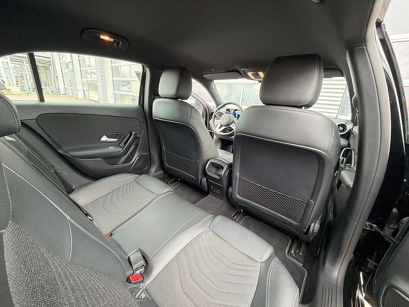 Mercedes-Benz Třídy A 180d - fotka 27 z 37