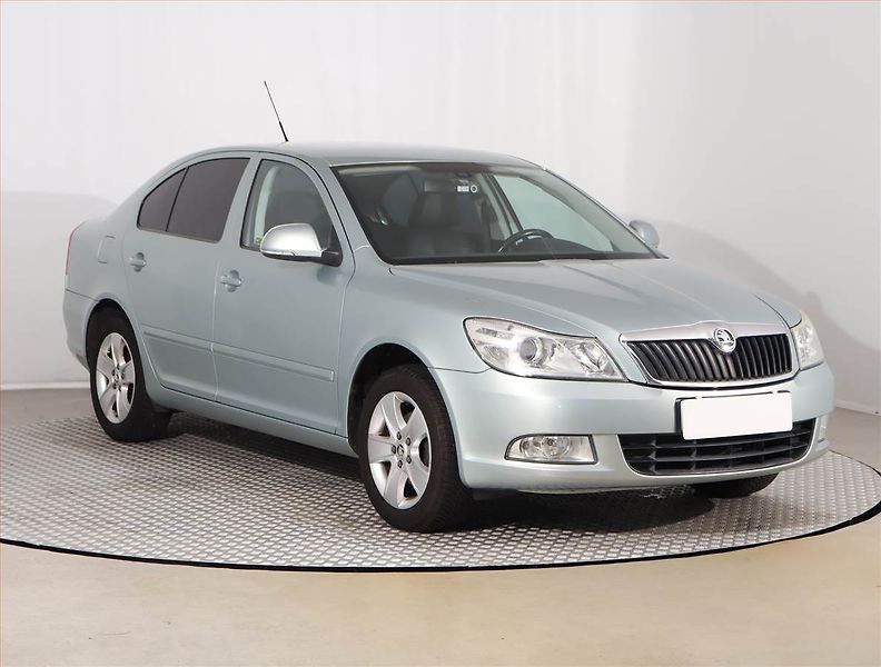 Škoda Octavia (2010) 1.2 TSI, Navi, Tempomat - fotografie inzerátu