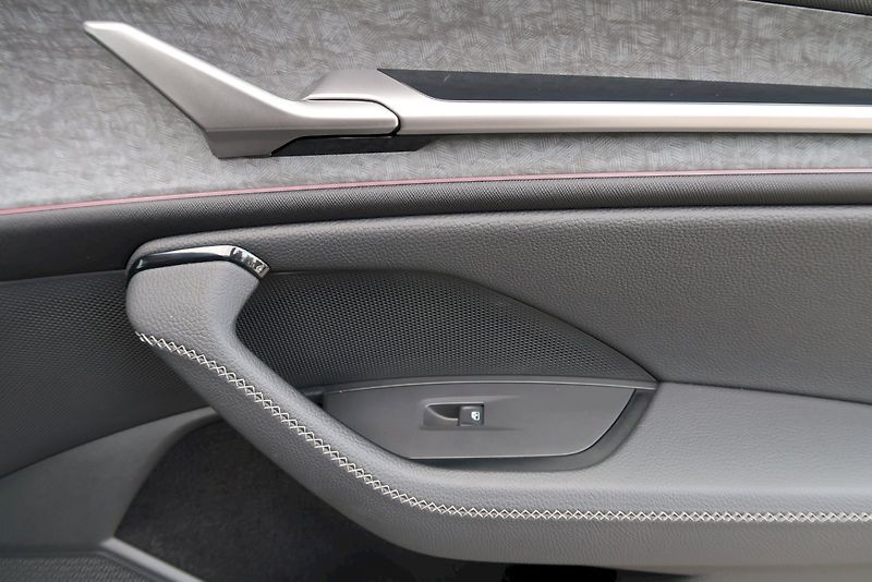 Škoda Kodiaq (2024) Exclusive Selection 2.0 TDI 14 - fotka 17 z 27