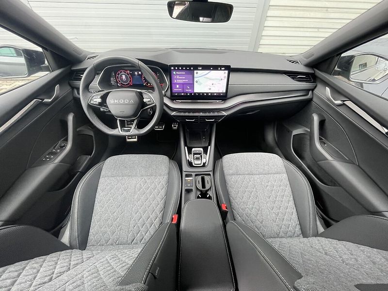 Škoda Octavia 2,0 TSi - fotka 10 z 23