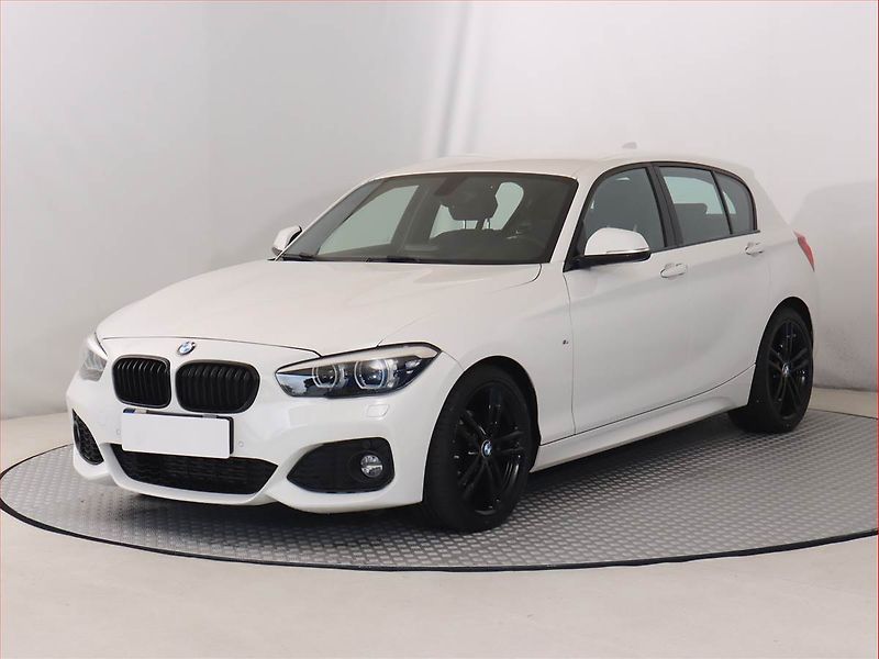 BMW Řada 1 (2018) M Sport 118i, Automat - fotka 2 z 21