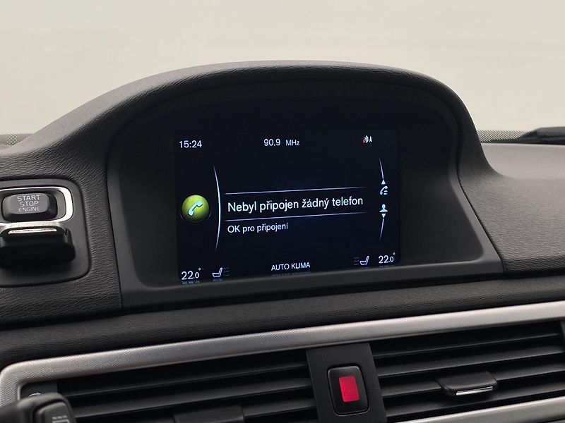 Volvo V70 D4 AWD MOMENTUM REZERVACE - fotka 40 z 46