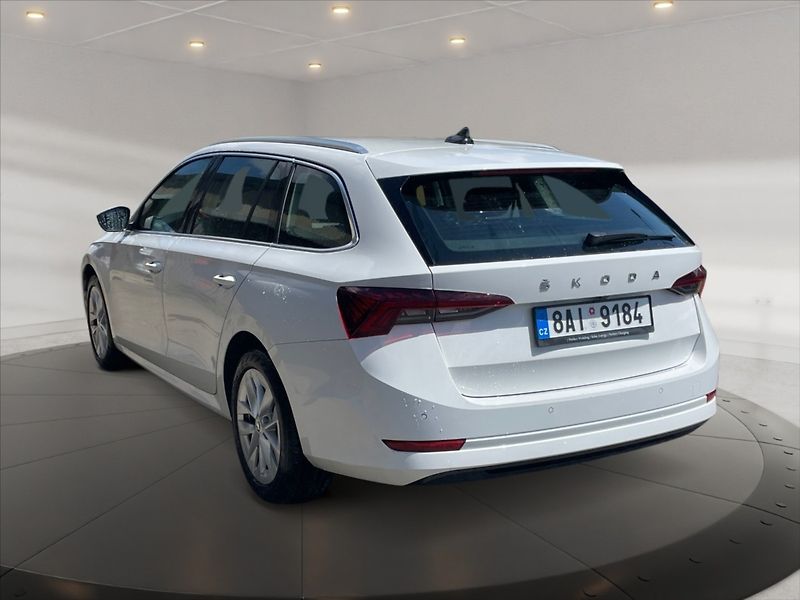 Škoda Octavia 1,5 TSI 110 Style - fotka 4 z 11