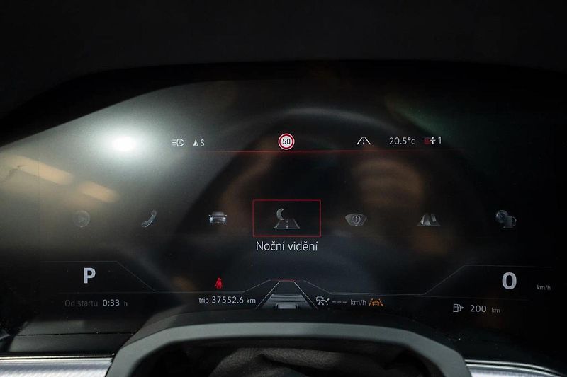 Volkswagen Touareg R-Line 3.0 TDI 210 kW - fotka 14 z 50