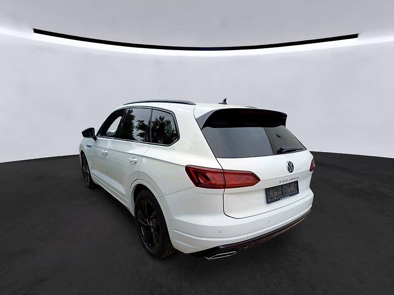Volkswagen Touareg R-line 3.0 TDI 210 kW Black Ed - fotka 3 z 11