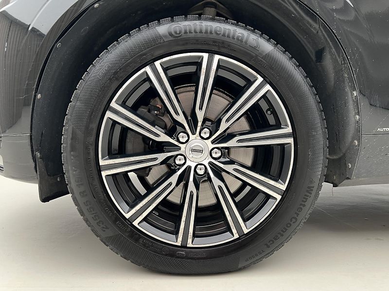 Volvo XC60 D4 AWD INSCRIPTION AUT CZ - fotka 14 z 42