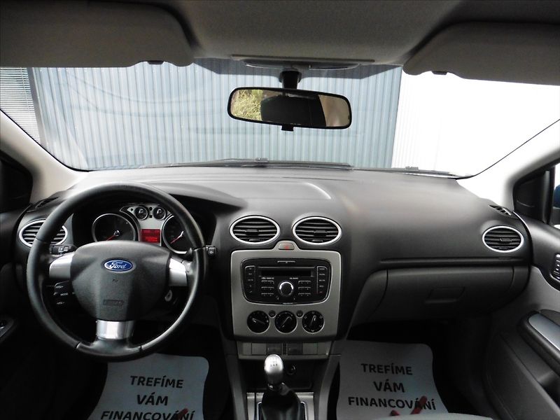 Ford Focus 1,6 TDCi Tournier - fotka 7 z 18