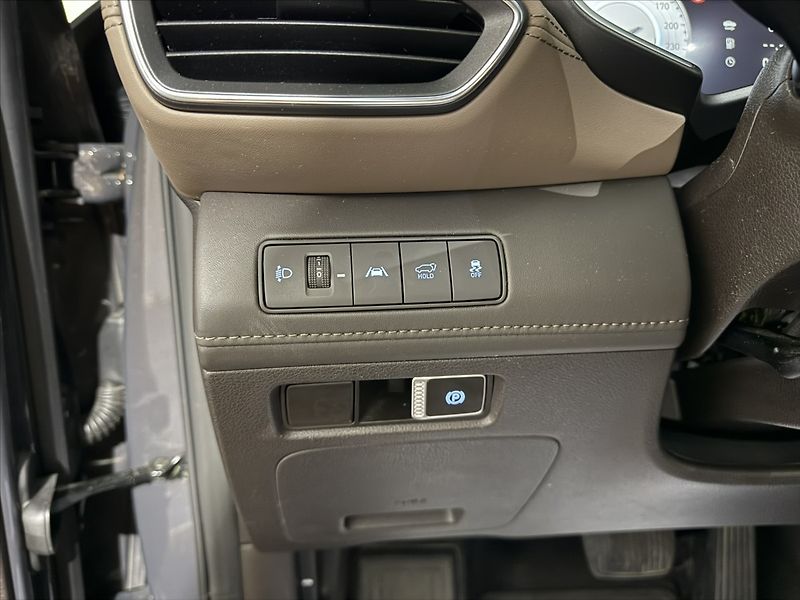 Hyundai Santa Fe 2,2   CRDI 4X4 PREMIUM 360 - fotka 13 z 37