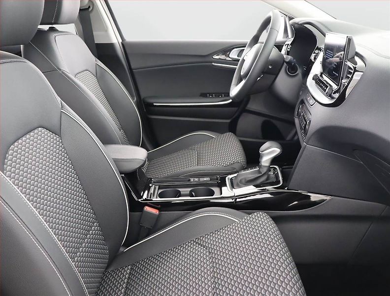 Kia XCeed (2025) Plug-in-Hybrid, DPH, Navigace - fotka 9 z 24