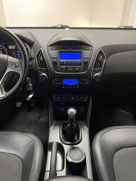 Hyundai ix35 1.6 GDi ČR REZERVACE  - fotka 22 z 27