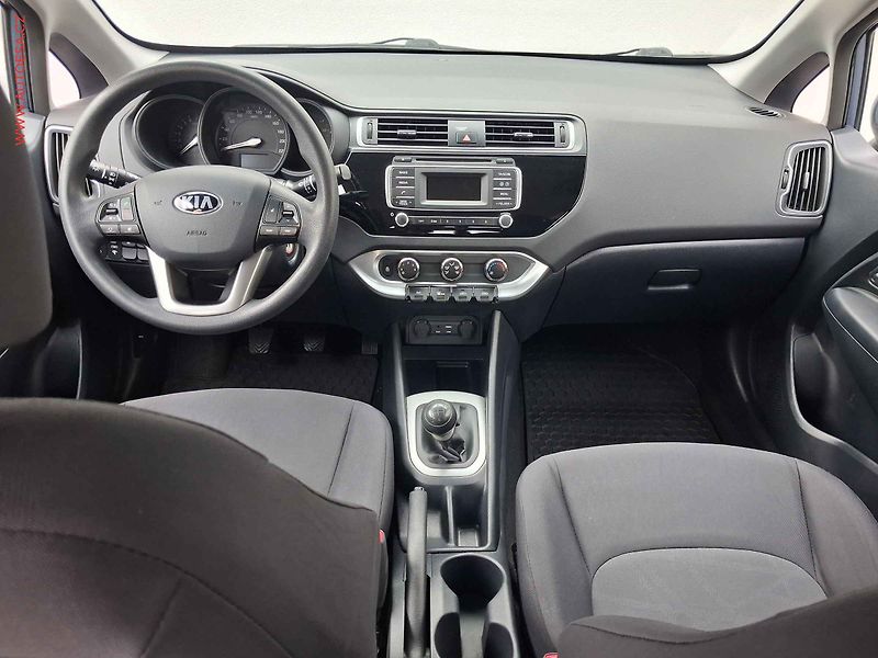 Kia Rio (2017) 1.3i, 2.maj,ČR, Klima - fotka 8 z 15