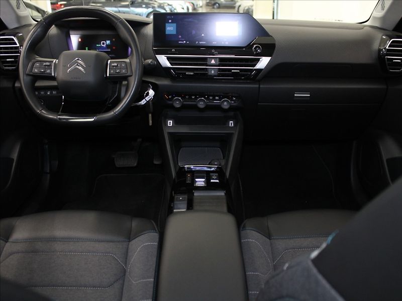 Citroën ë-C4 0,1 46kWh Shine NAVI Záruka ČR - fotka 8 z 23