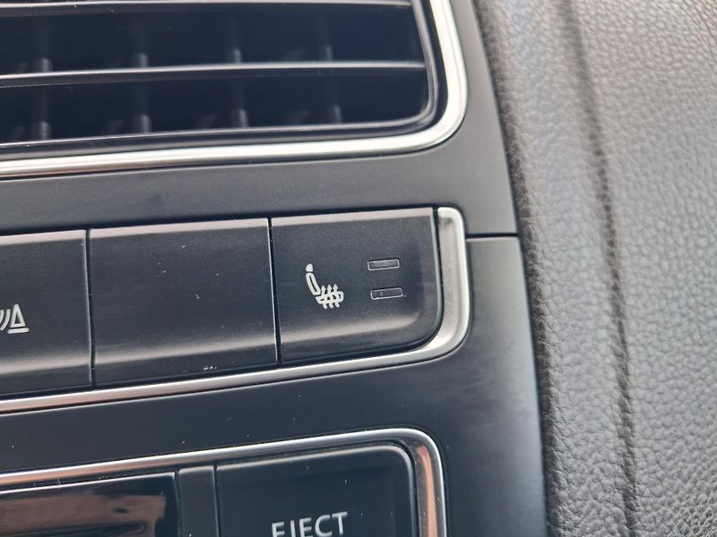 Volkswagen Polo (2016) 1,0MPi POUZE 65t.km! VYHŘ.SED. - fotka 28 z 45