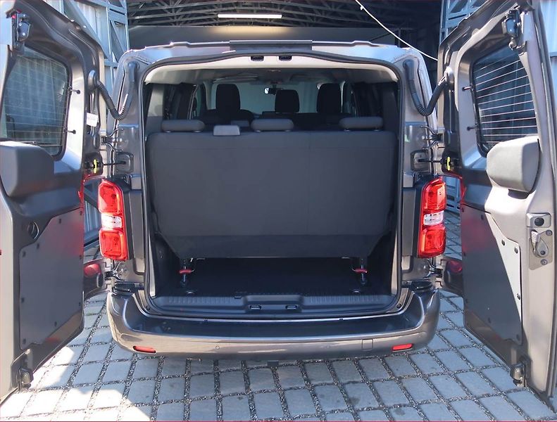 Opel Vivaro (2021) 1.5 CDTI, Bus, 9Míst, ČR, 1Maj - fotka 13 z 16