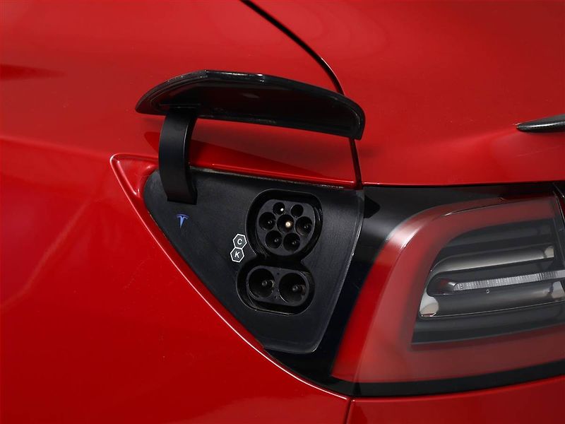 Tesla Model 3 (2022) Performance 79kWh, SoH 96% - fotka 22 z 23