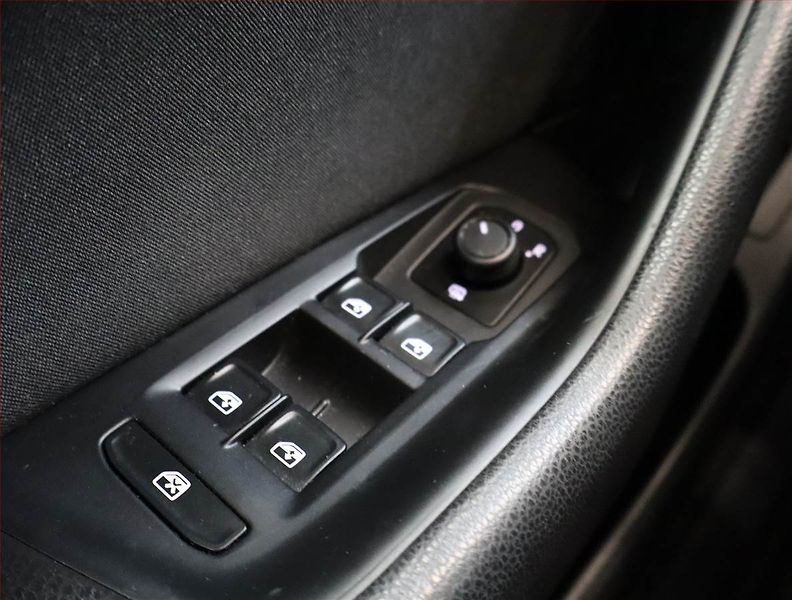 Volkswagen Passat (2019) 1.5 TSI, Tempomat - fotka 22 z 25