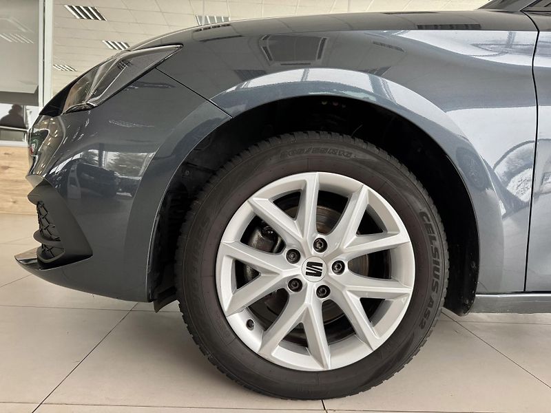 Seat Leon 1,0eTSI DSG*STYLE*Kamera*DPH - fotka 33 z 34