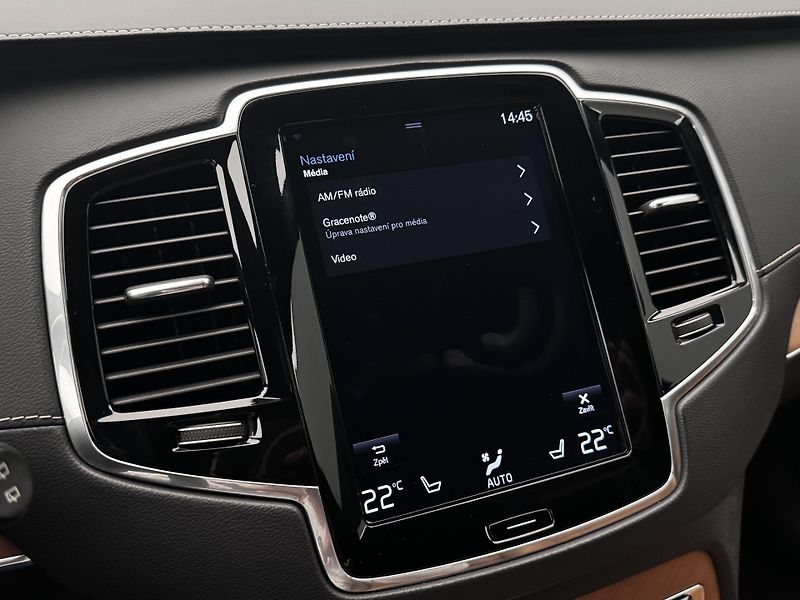 Volvo XC90 T6 AWD INSCRIPTION REZERVACE - fotka 37 z 47