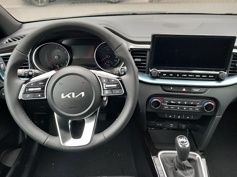 Kia Ceed (2025) 1.5 T-GDi GPF EDICE 30 - fotka 4 z 6