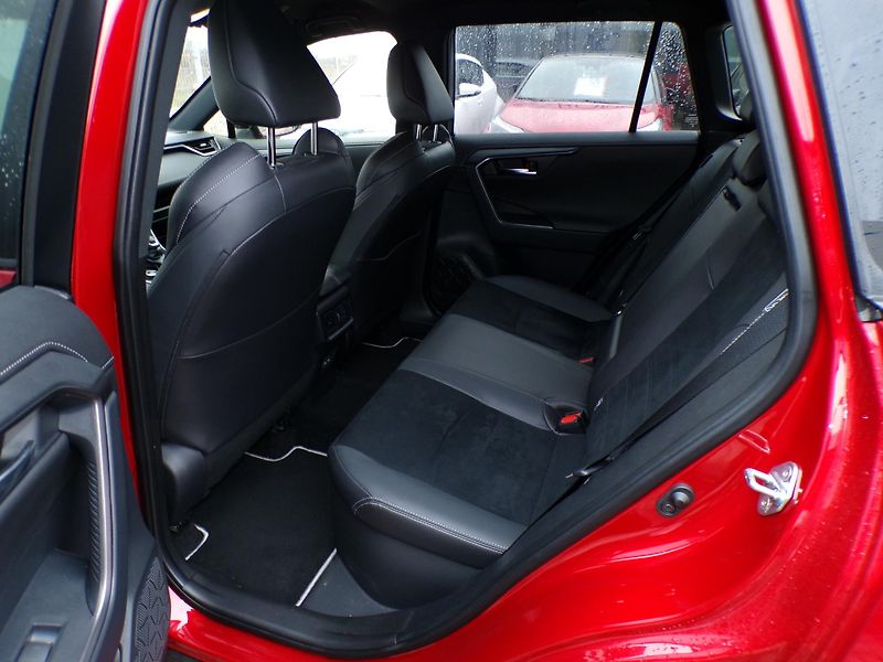 Toyota RAV4 2.5 HSD e-CVT AWD GR-Sport - fotka 11 z 22
