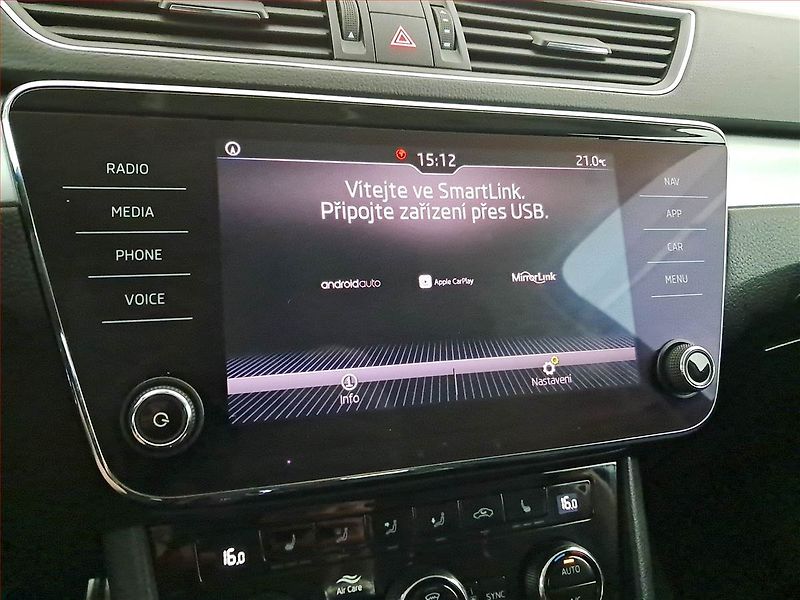Škoda Superb (2019) 2.0 TDI, Automat, Kůže, Navi - fotka 18 z 20