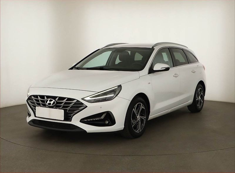 Hyundai i30 (2021) 1.5 T-GDI MHEV, ČR,1.maj - fotka 2 z 14