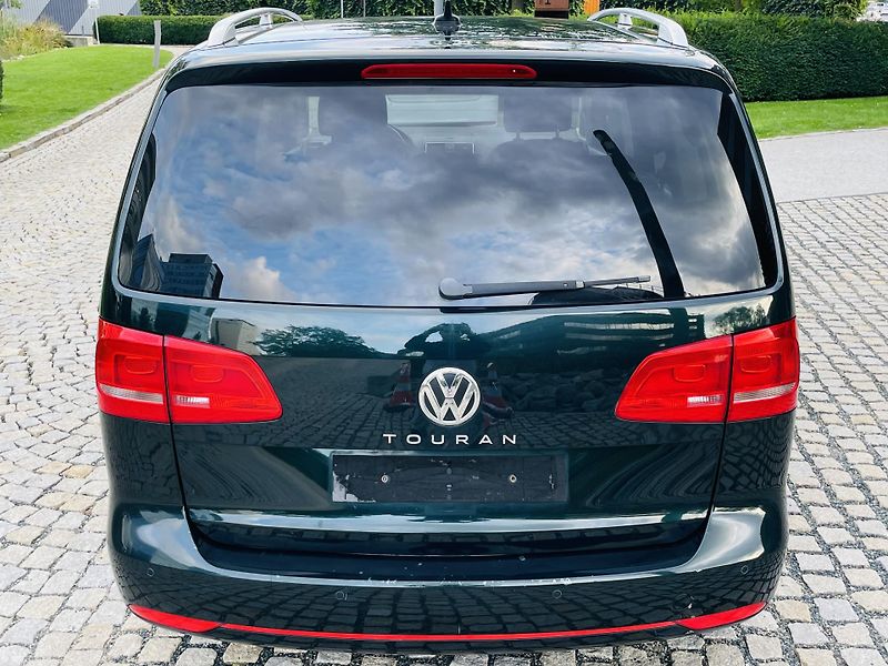 Volkswagen Touran 2.0TD MANUÁL 7MÍST SERVISKA - fotka 14 z 43