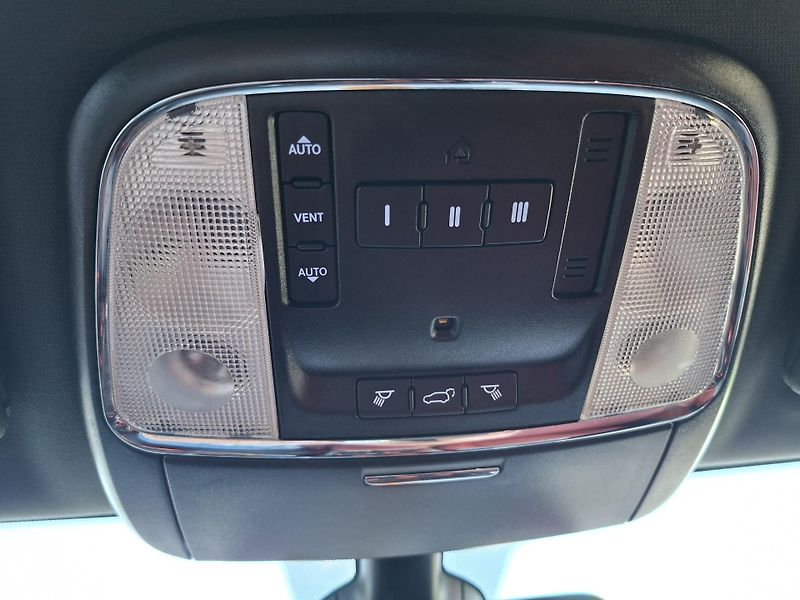 Dodge Durango (2018) R/T 5,7L 4x4,Top.výbava, tažné - fotka 30 z 36
