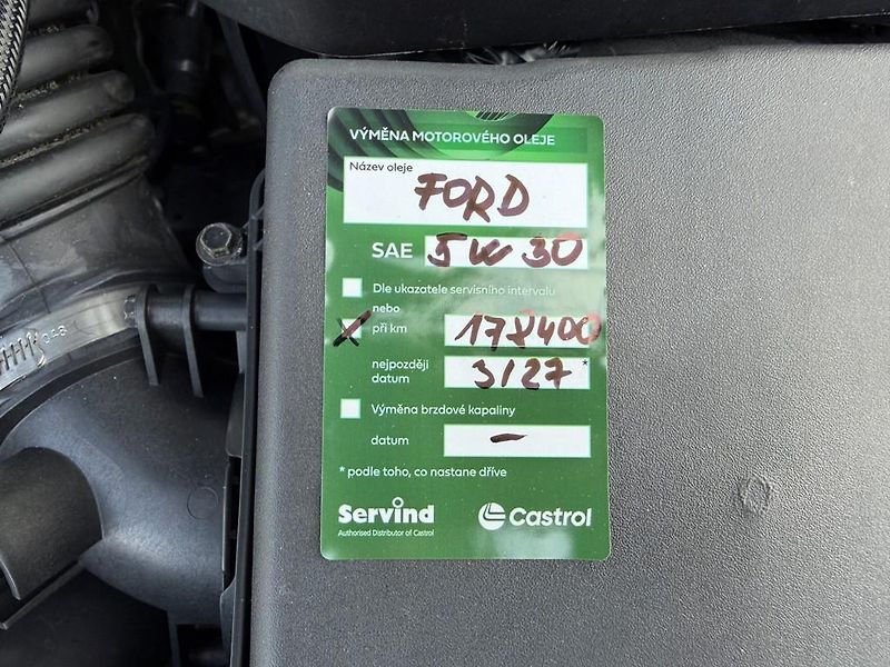 Ford Focus 2.0 ST 184 kW navi. xenony - fotka 13 z 23