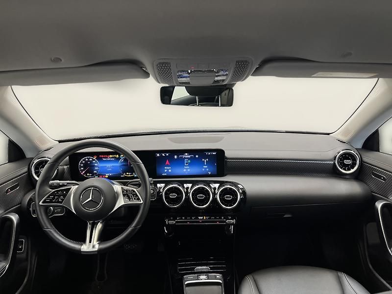 Mercedes-Benz CLA 250e Shooting Brake Progressiv - fotka 12 z 21