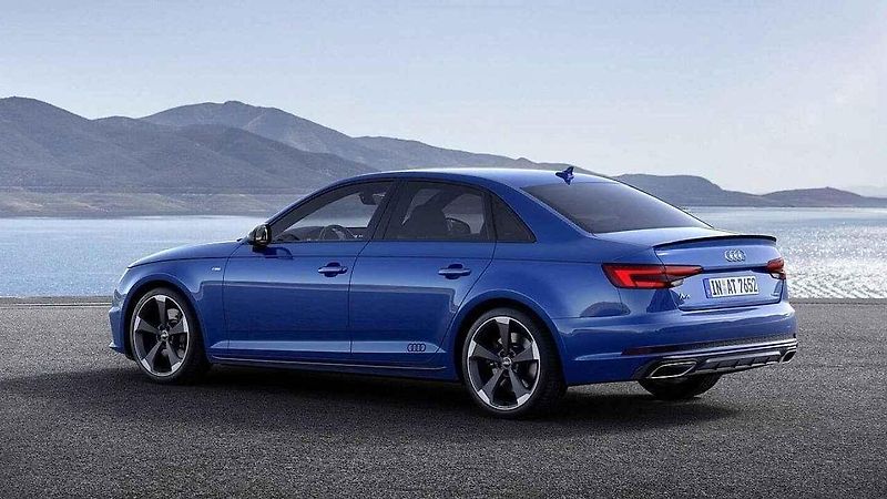 Audi A4.