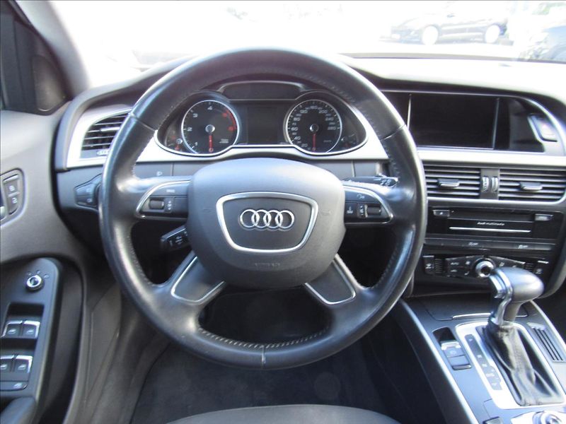 Audi A4 Avant 2,0 TDi 110kW - fotka 12 z 31